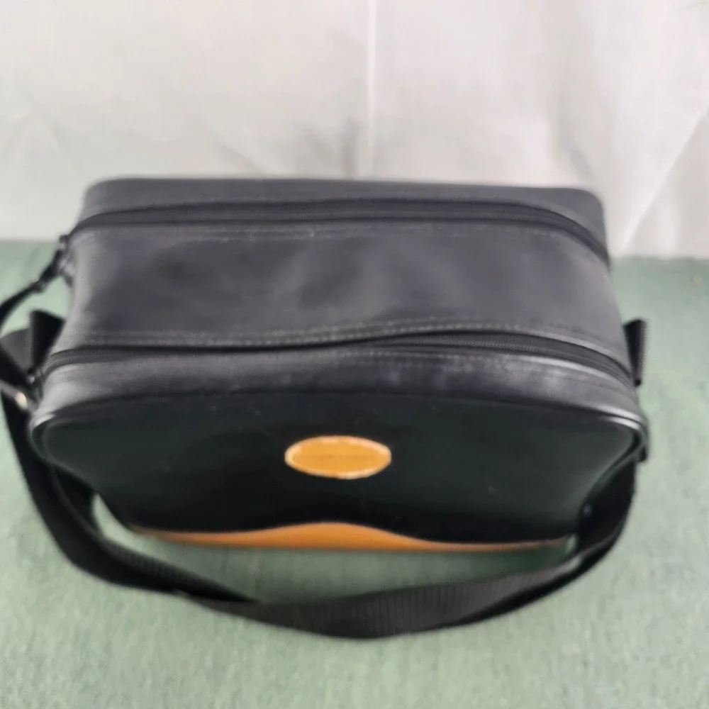 Quantaray Black Padded Divided Camera Bag‎ w/ Shoulder Strap